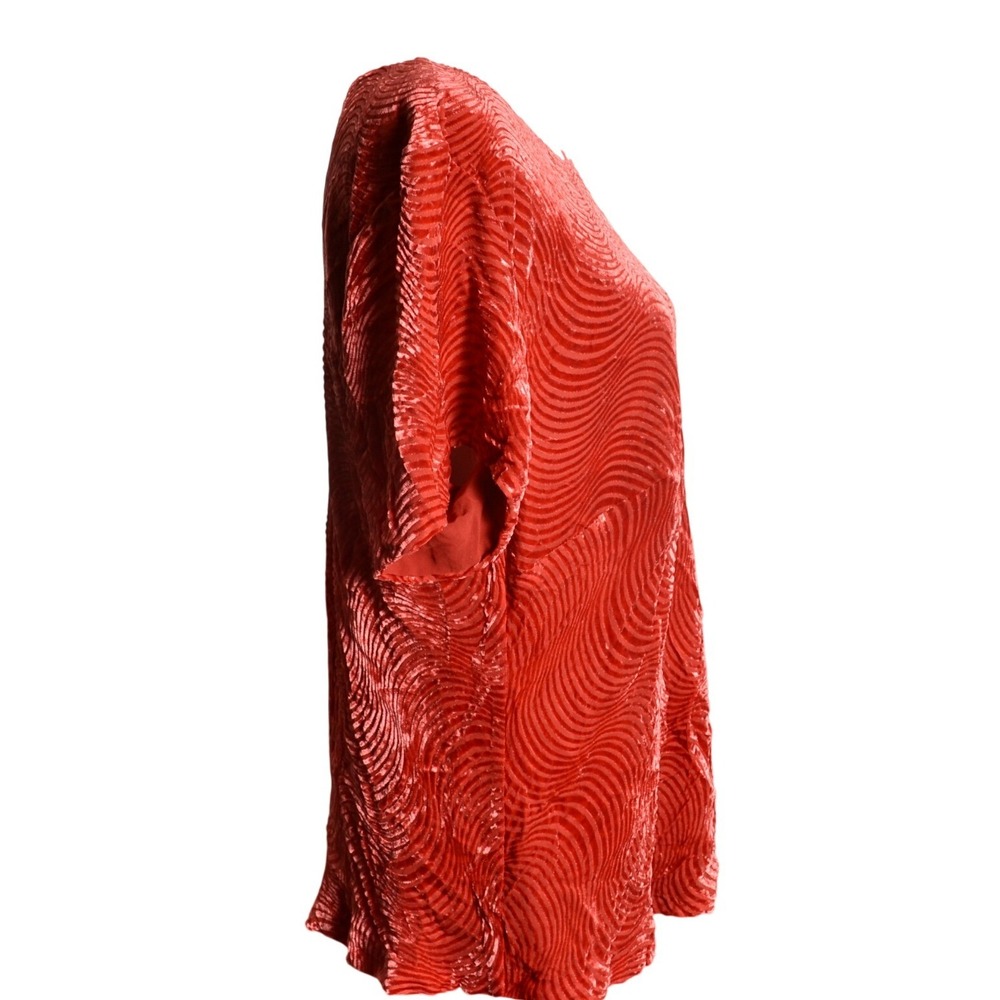 Talbots Women's Red Textured Velvet Short Sleeve Top 16W Scoop Neck eveningwear‎ - Picture 2 of 7